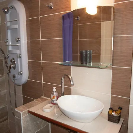Aparthotel Zafiri *