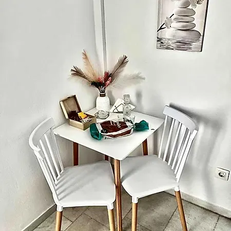 Lägenhetshotell Zafiri Naxos City