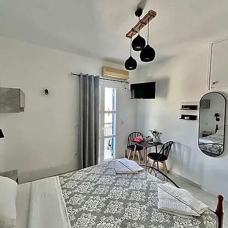 Zafiri Lägenhetshotell Naxos City